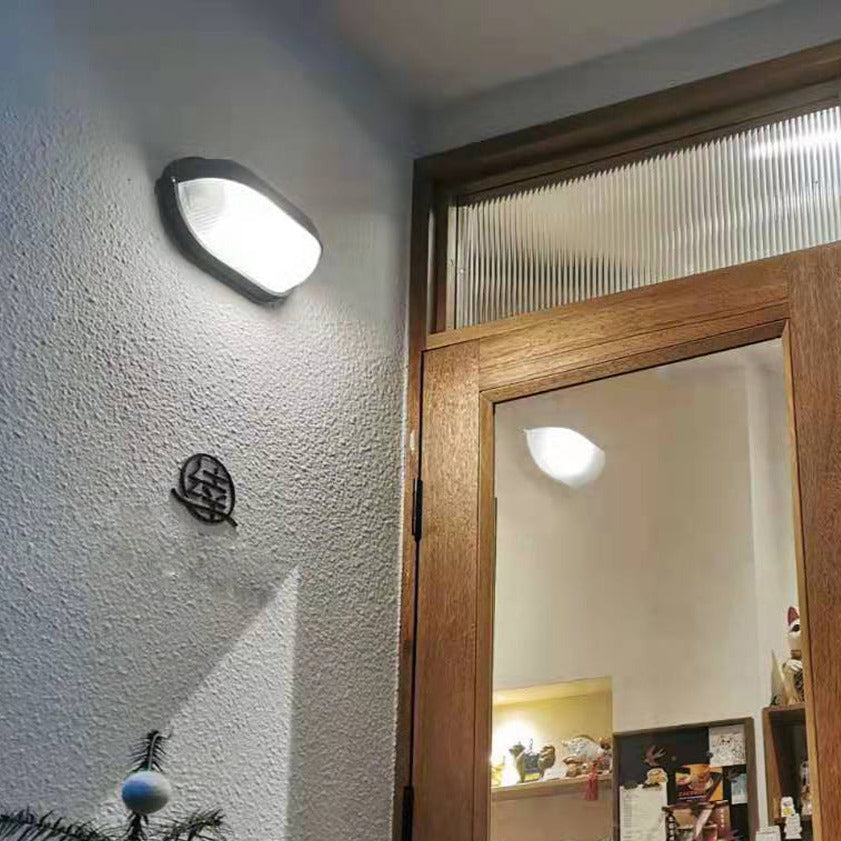 Mariner Industrial Outdoor Wall Lamp – Nautical-Inspired Design